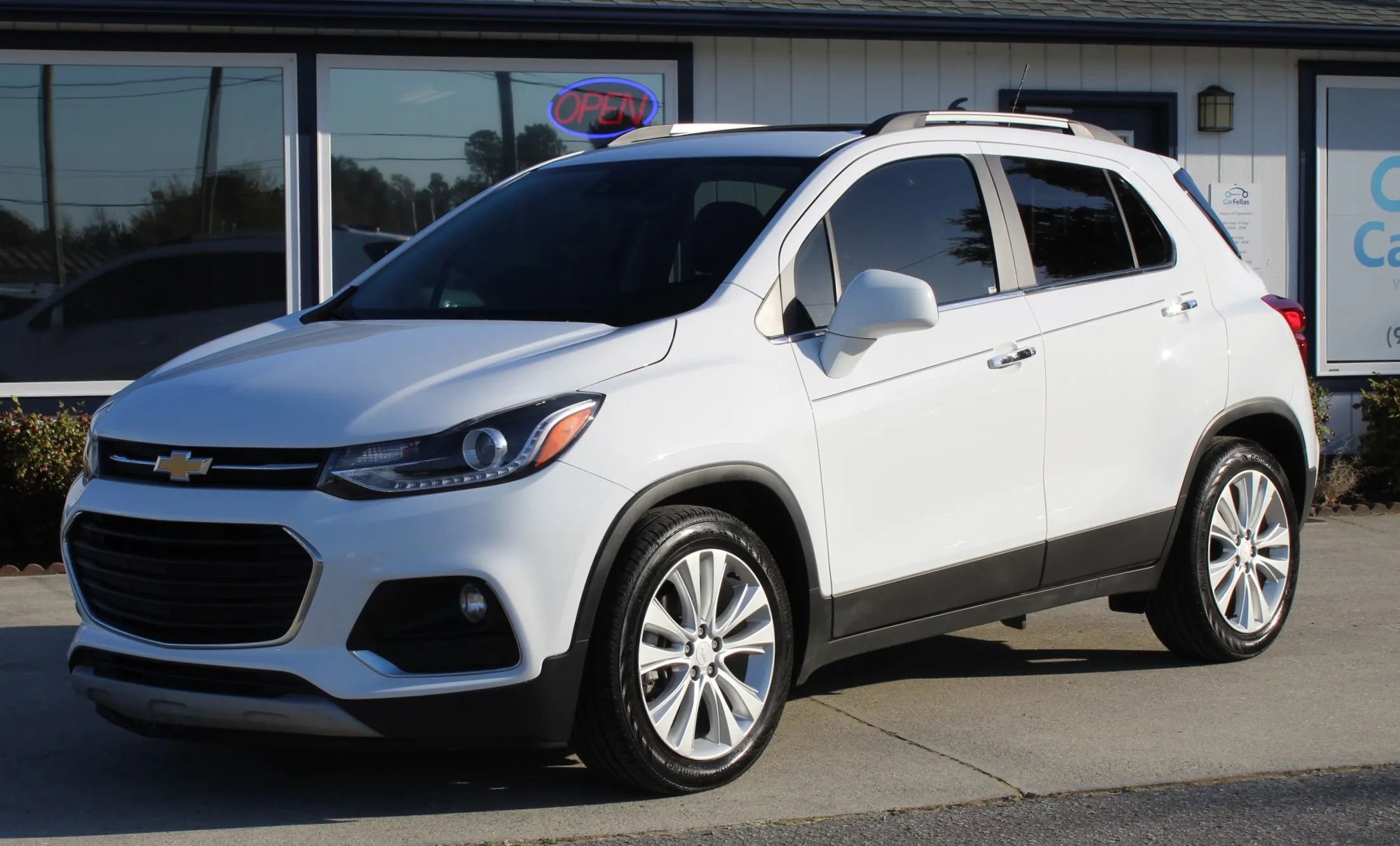 Used 2020 Chevrolet Trax Premier image 1