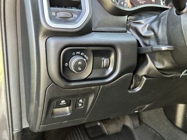 Used 2023 RAM 1500 Big Horn AWD/4WD image 17