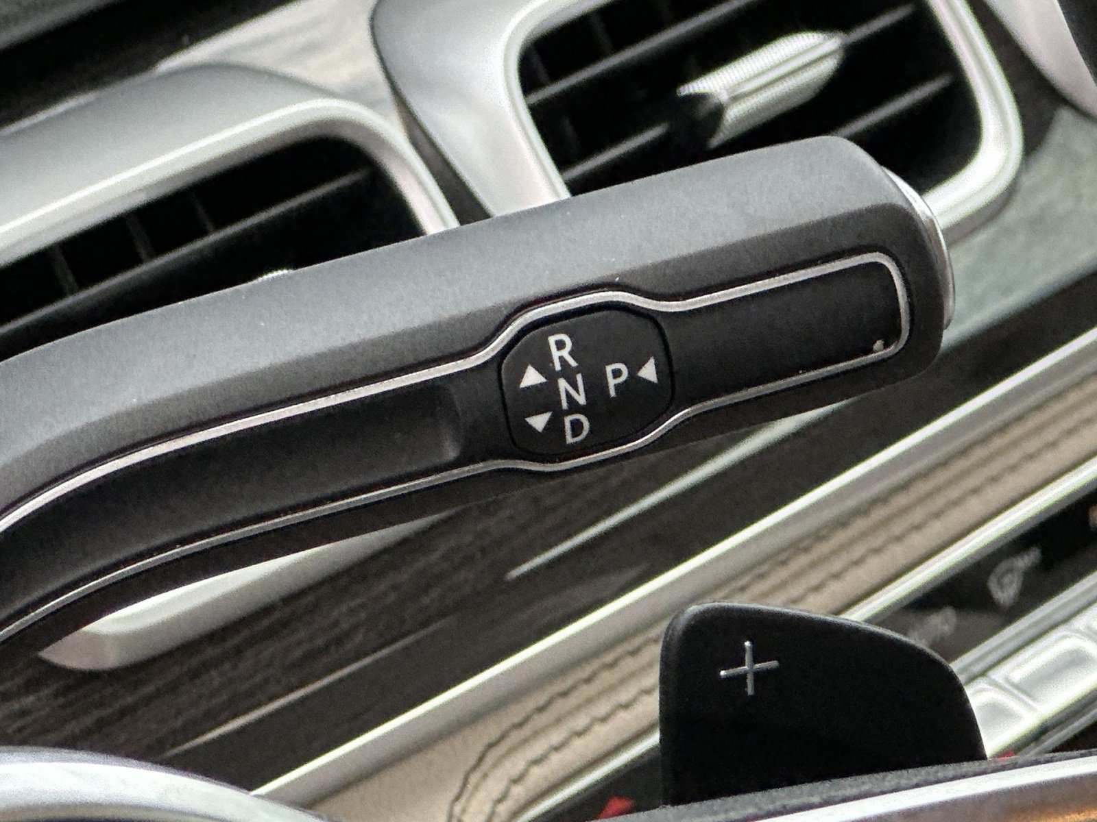 Used 2022 Mercedes-Benz GLE 350 4MATIC w/ Premium Package image 30