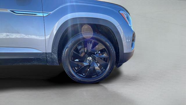 New 2026 Volkswagen Atlas Cross Sport SE image 28