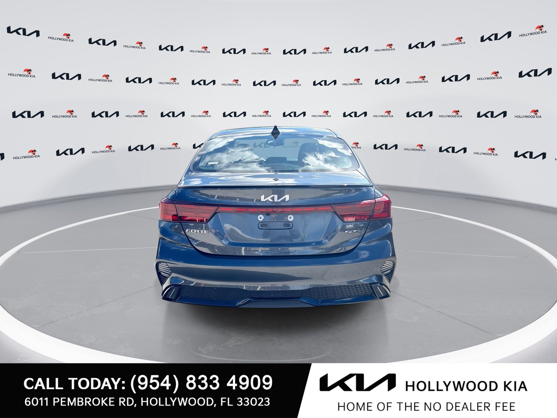 Used 2023 Kia Forte GT-Line w/ GT-Line Premium Package FWD image 7