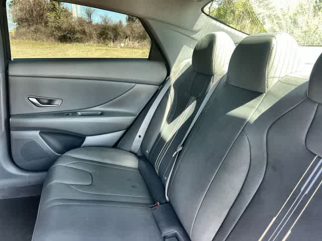 Used 2025 Hyundai Elantra Sport image 14