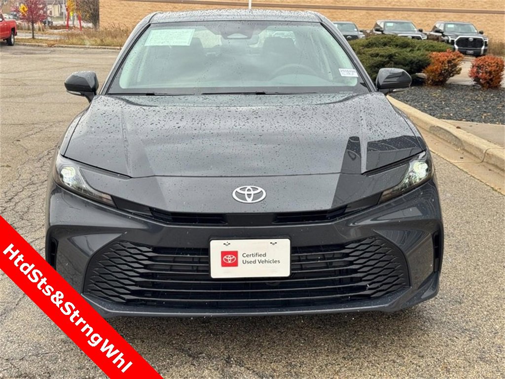 Used 2025 Toyota Camry LE image 8