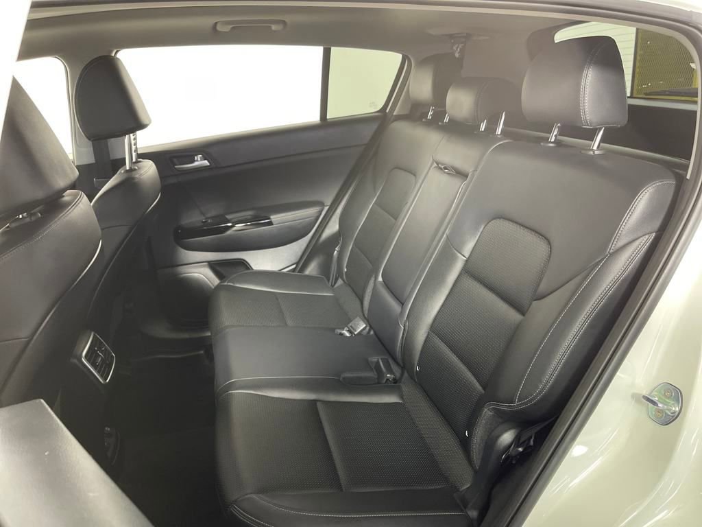 Used 2022 Kia Sportage EX image 13