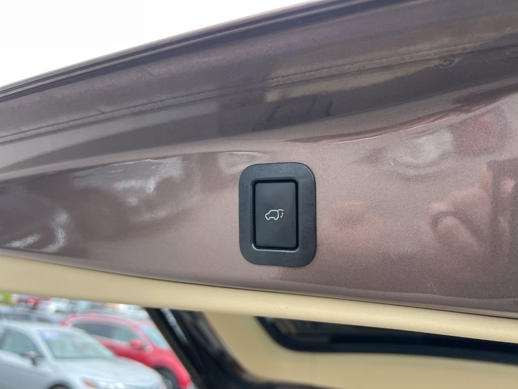 Used 2018 Toyota Highlander XLE AWD/4WD image 25