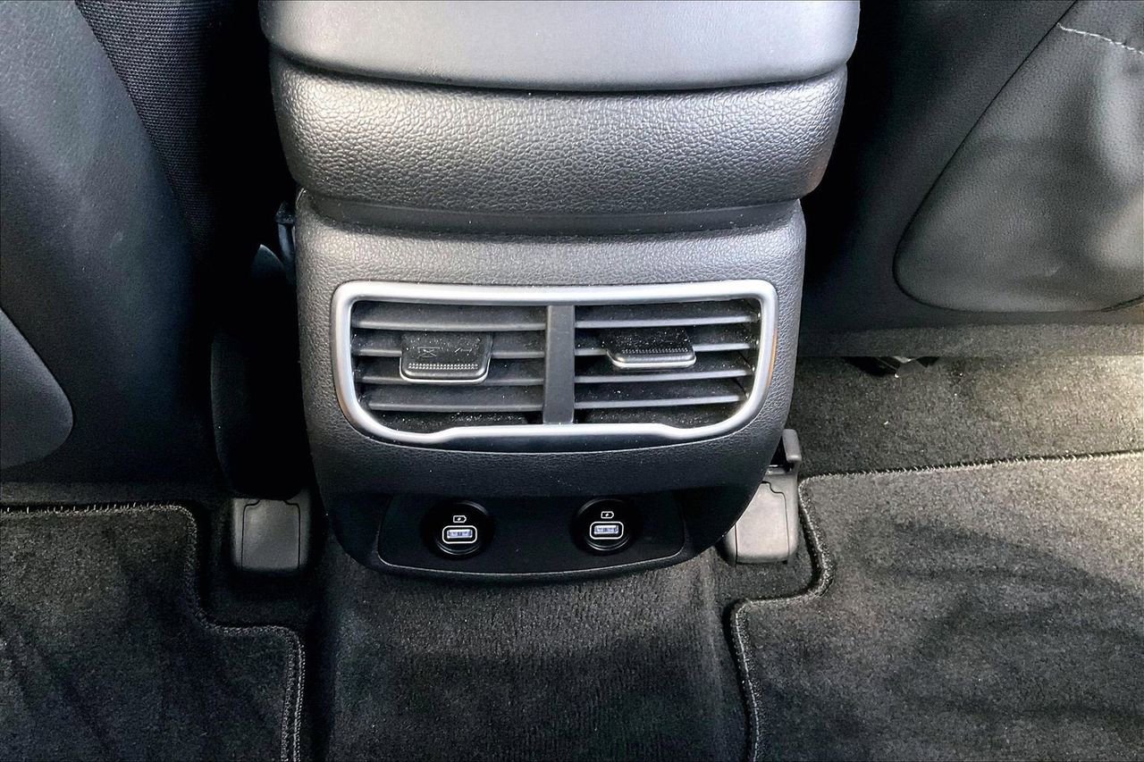 Used 2022 Hyundai Santa Fe SEL Convenience AWD/4WD image 16