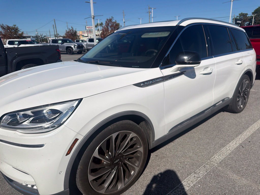 Used 2021 Lincoln Aviator Reserve w/ Equipment Group 201A RWD image 2