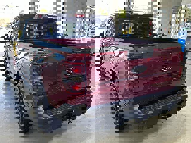 New 2025 Ford Maverick XLT w/ XLT Luxury Package image 4