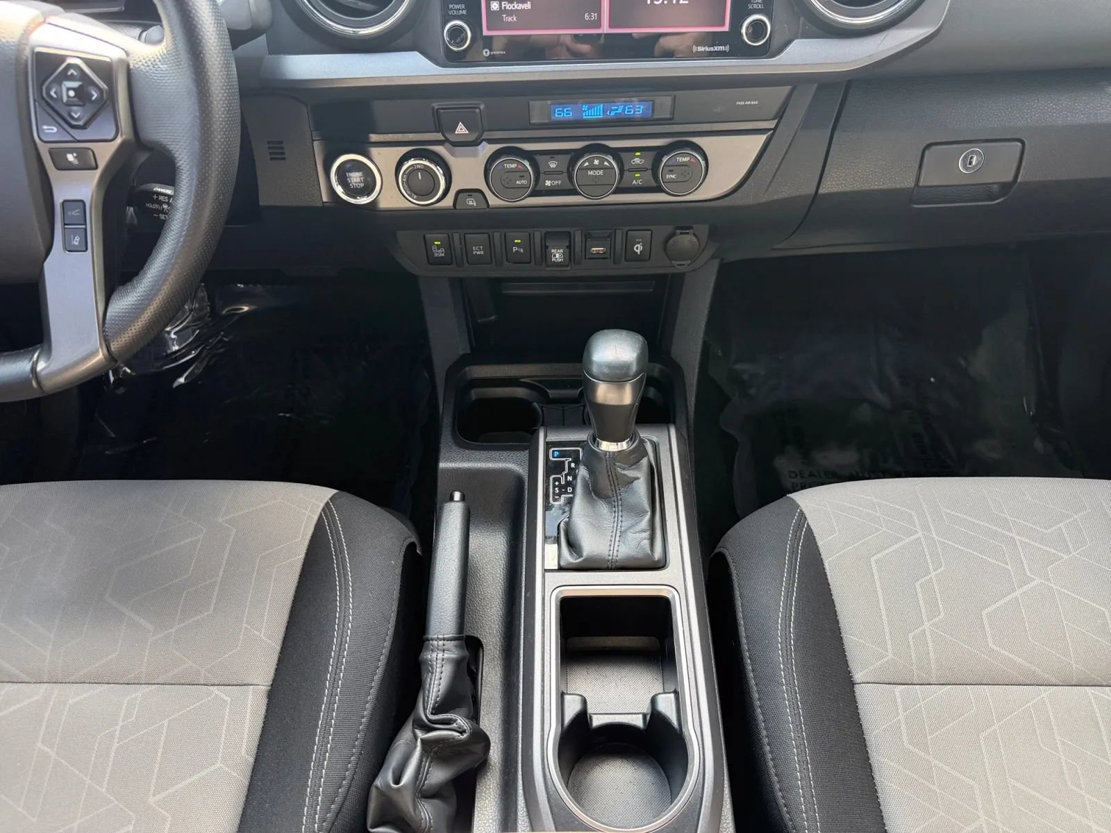 Used 2023 Toyota Tacoma TRD Off-Road w/ Technology Package AWD/4WD image 18