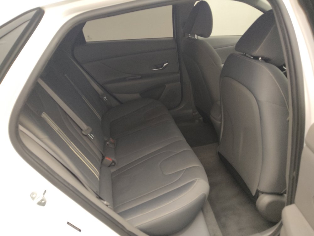 Used 2023 Hyundai Elantra SEL w/ Cargo Package FWD image 19