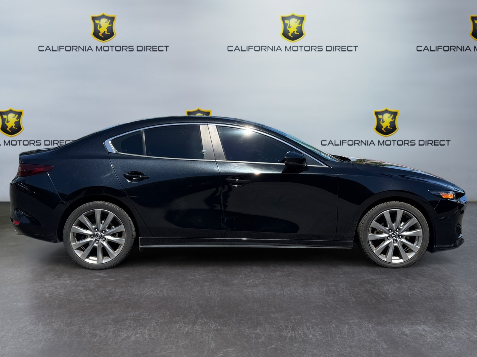 Used 2020 MAZDA MAZDA3 Sedan w/ Preferred Package FWD image 6