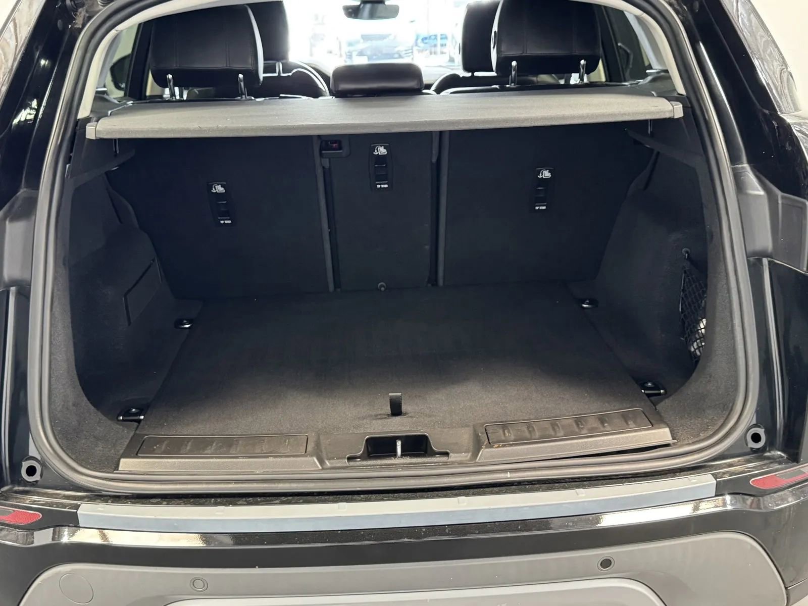 Used 2020 Land Rover Range Rover Evoque S image 8