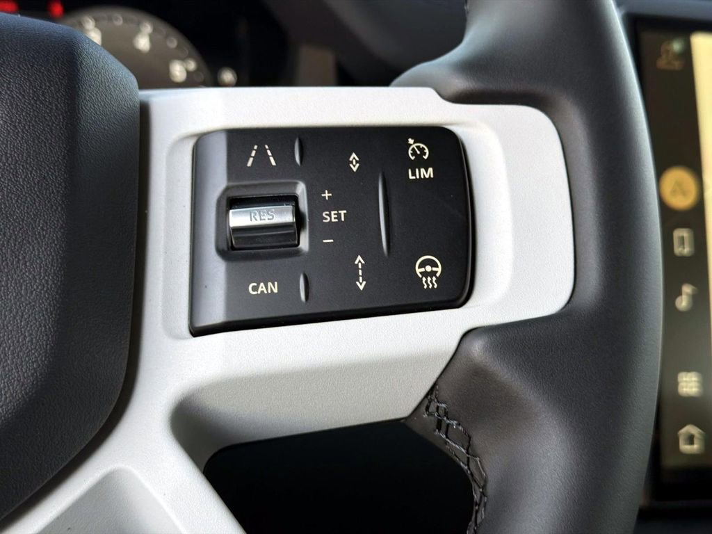 New 2026 Land Rover Defender 110 X-Dynamic SE AWD/4WD image 31