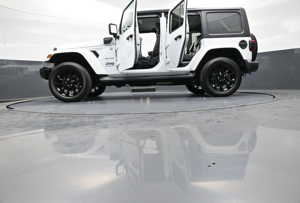Used 2023 Jeep Wrangler Unlimited Sahara w/ Cold Weather Group image 54