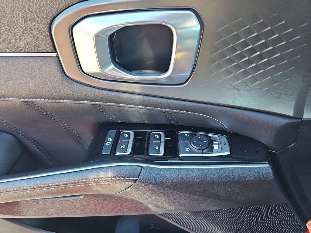 Used 2023 Kia Sorento SX image 33