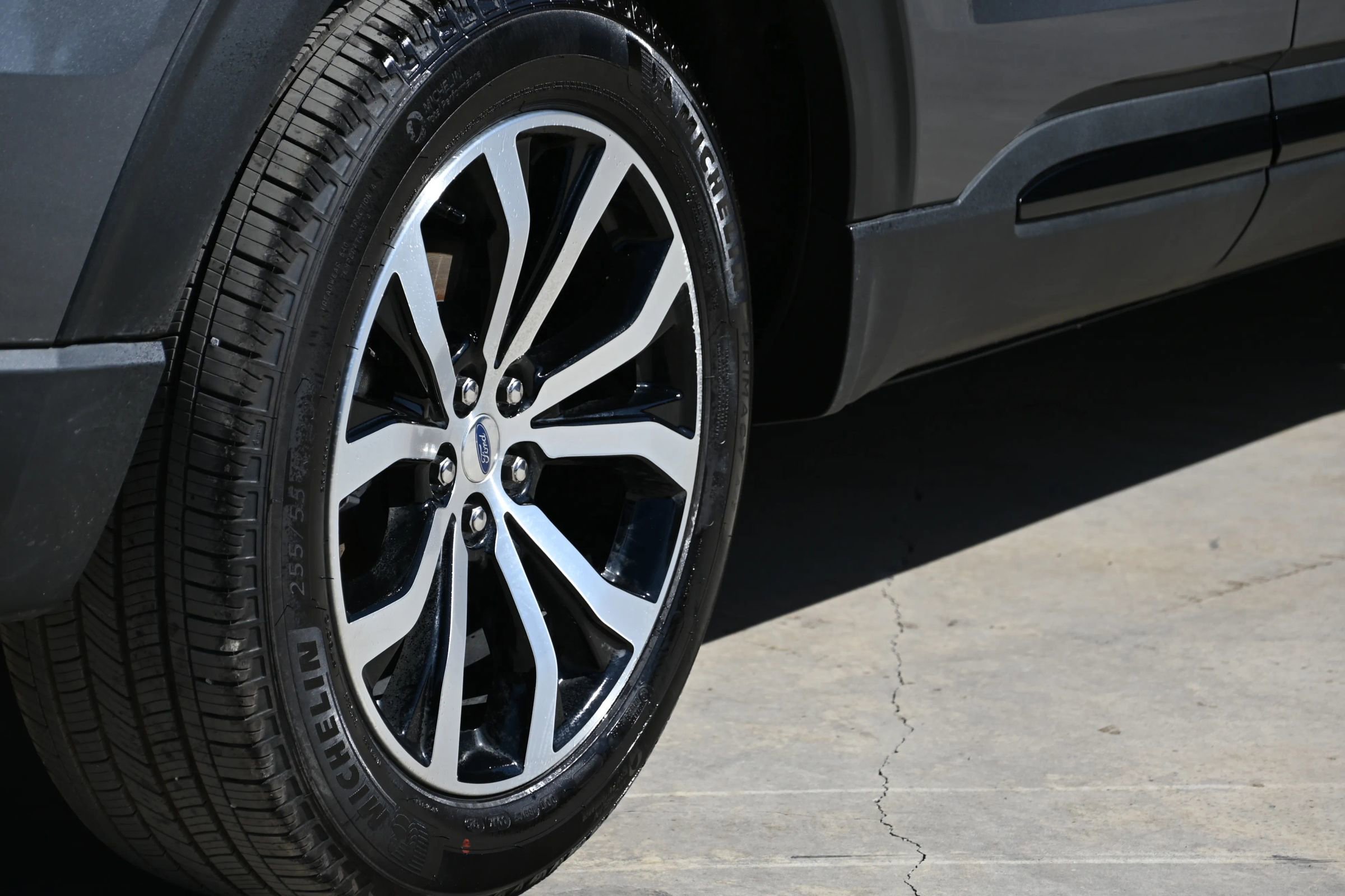 Used 2025 Ford Explorer ST-Line AWD/4WD image 9