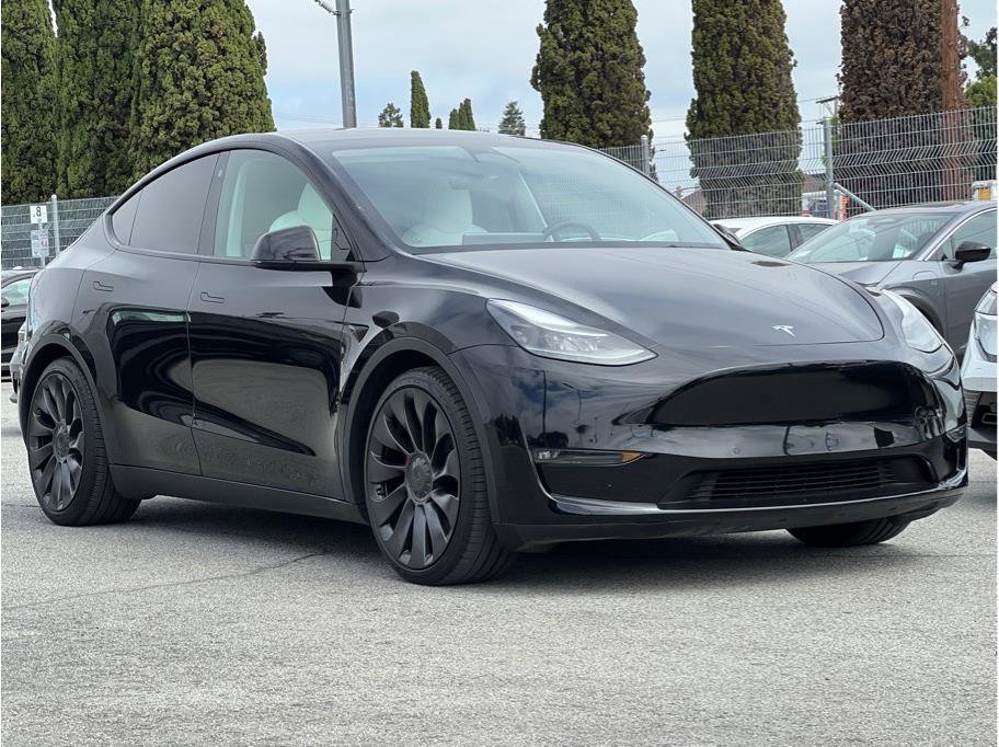 Used 2022 Tesla Model Y Performance AWD/4WD image 3