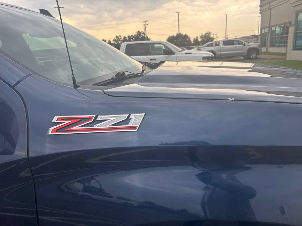 Used 2021 Chevrolet Silverado 1500 LT w/ Z71 Off-Road Package AWD/4WD image 4