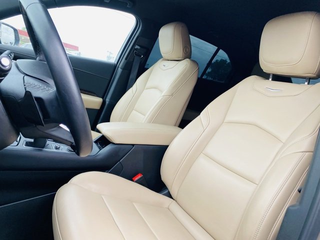 Used 2025 Cadillac XT4 Premium Luxury image 33
