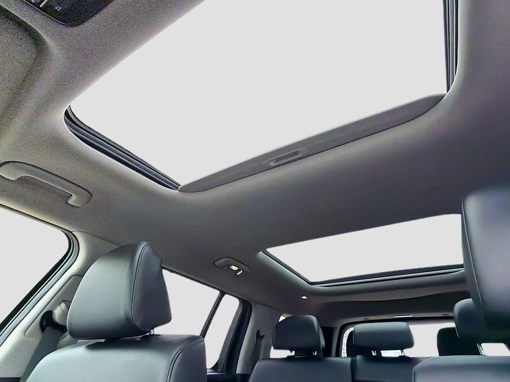 Used 2025 Hyundai Santa Fe Limited image 28