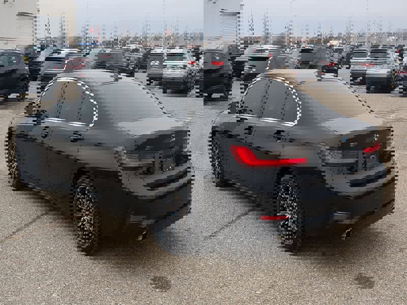 Used 2019 BMW 330i xDrive Sedan w/ Convenience Package image 12