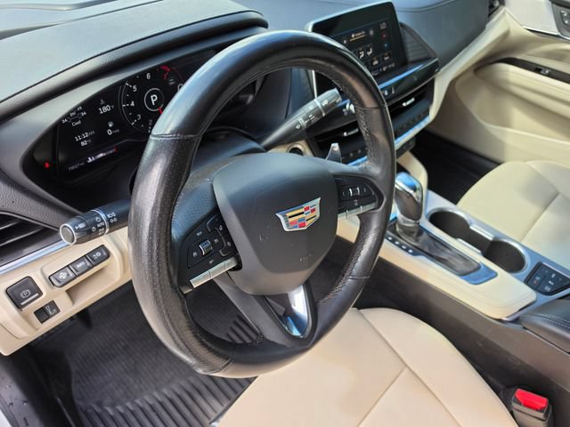 Used 2021 Cadillac CT4 Premium Luxury RWD image 17