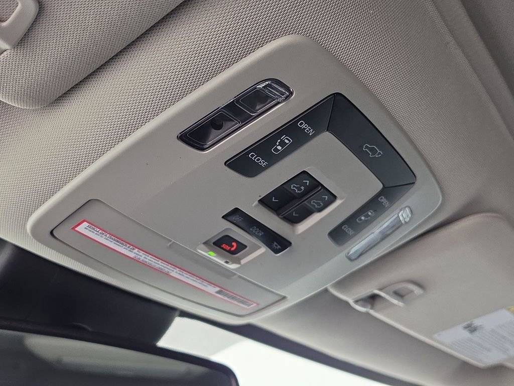 Certified 2024 Toyota Sienna XLE w/ XLE Plus Package FWD image 21
