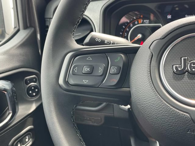 New 2025 Jeep Gladiator Sport AWD/4WD image 11