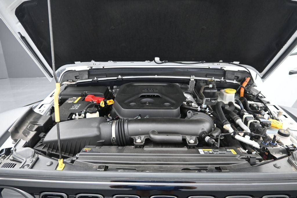 Used 2024 Jeep Wrangler Unlimited AWD/4WD image 10