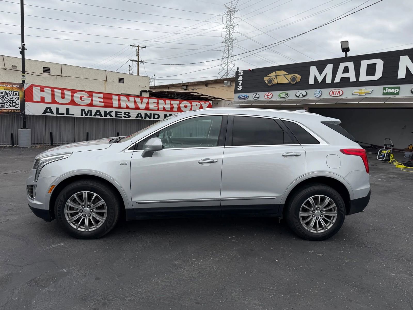 Used 2017 Cadillac XT5 Luxury AWD/4WD image 5