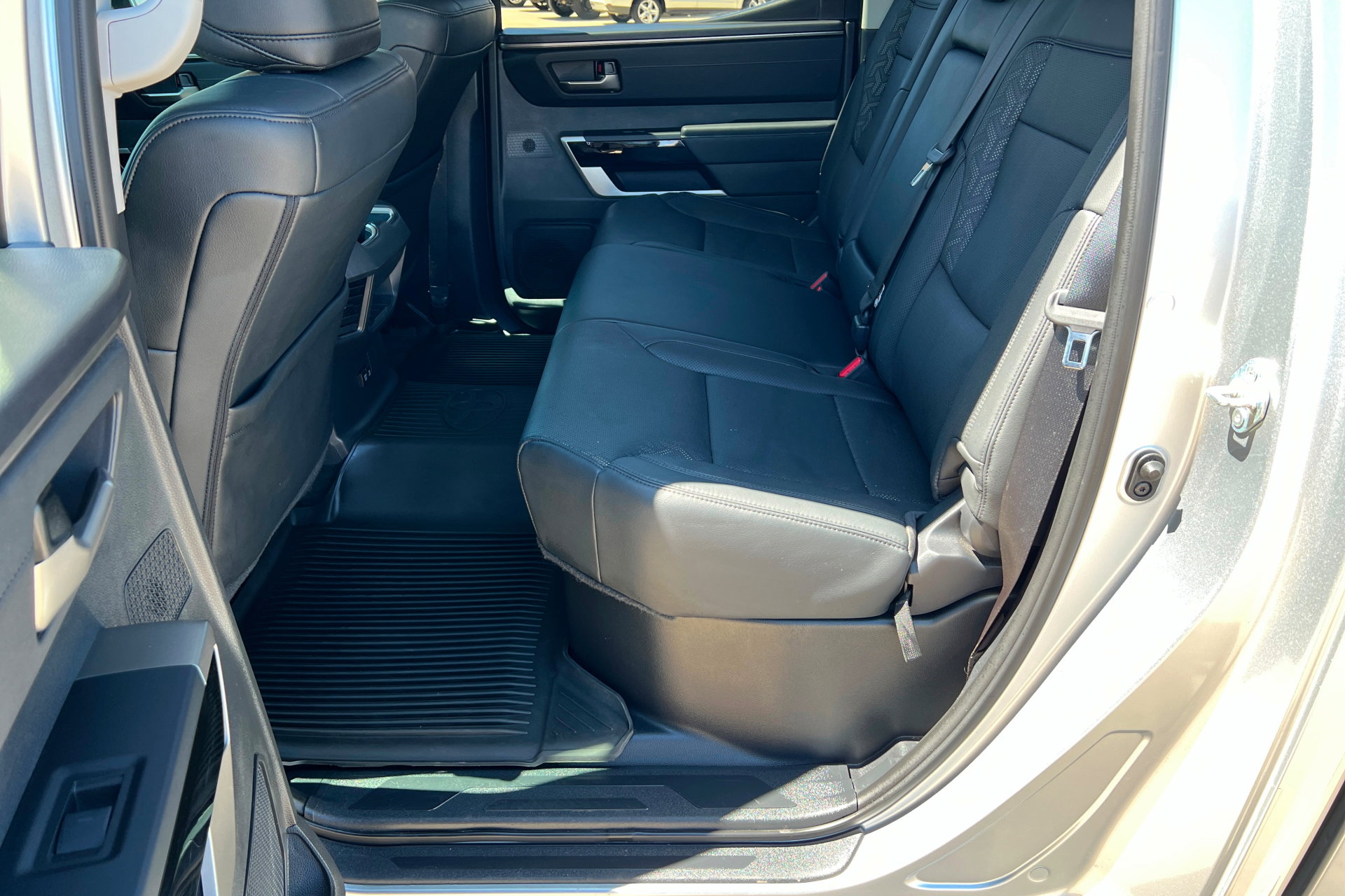 Used 2024 Toyota Tundra Limited AWD/4WD image 22