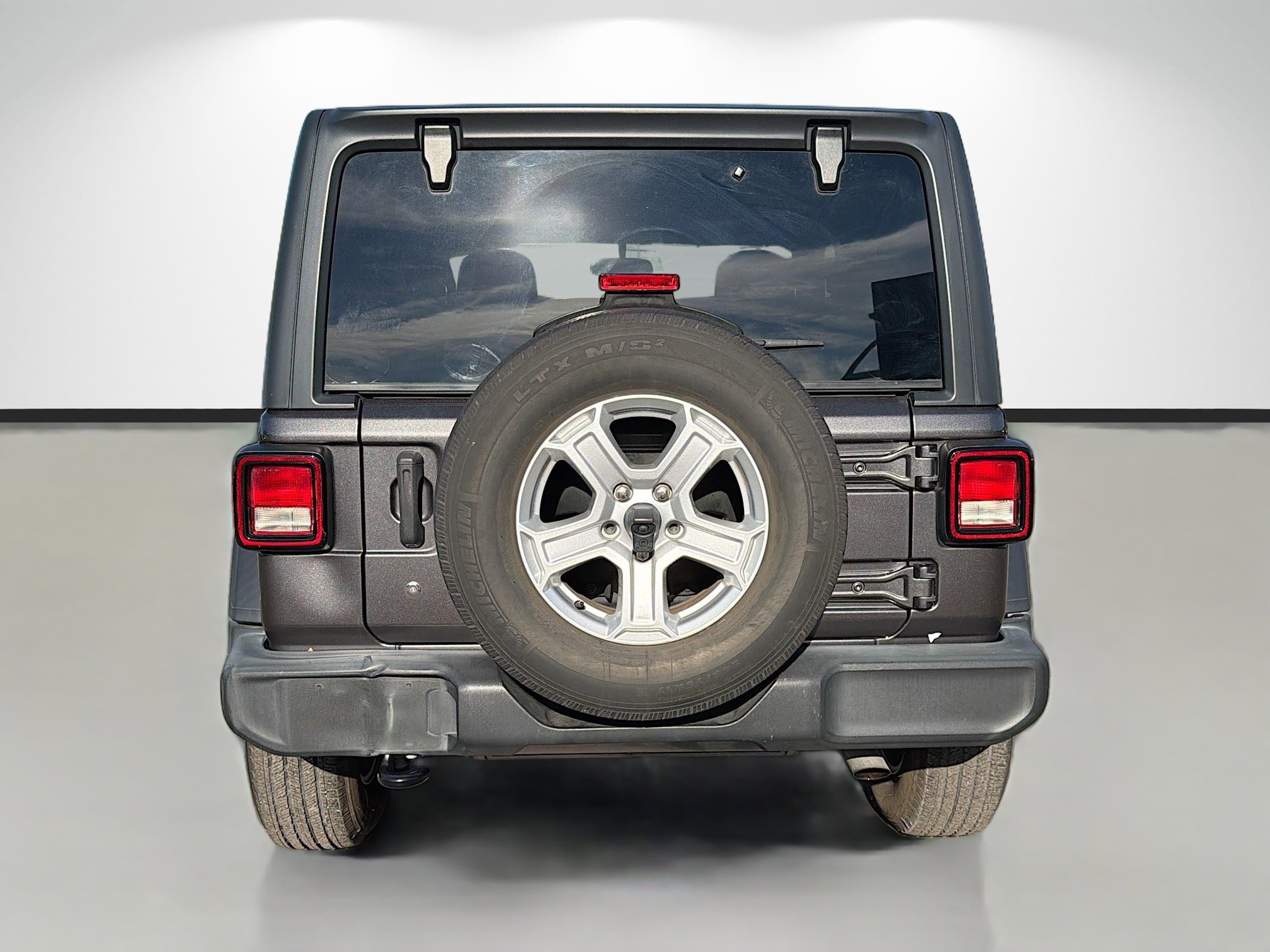 Used 2019 Jeep Wrangler Sport image 4