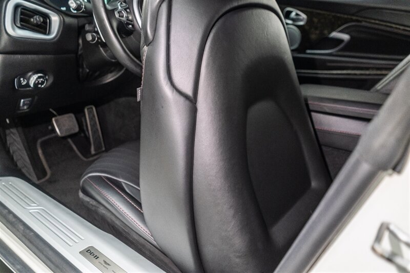 Used 2018 Aston Martin DB11 V12 RWD image 27