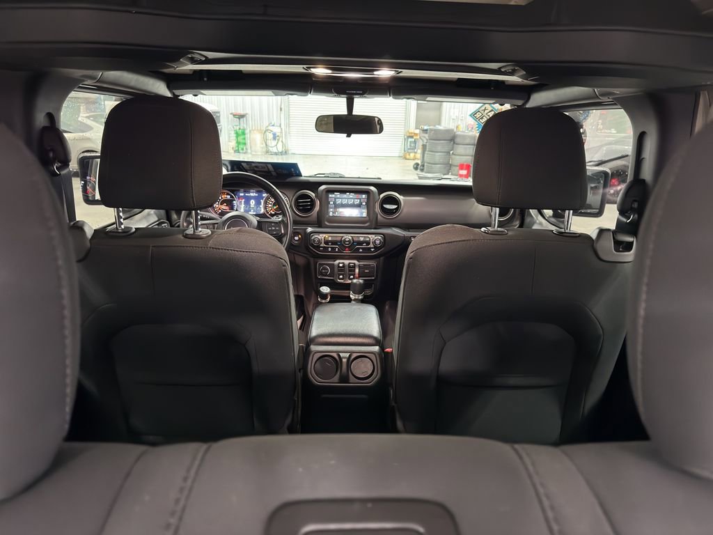 Used 2021 Jeep Wrangler Willys image 10