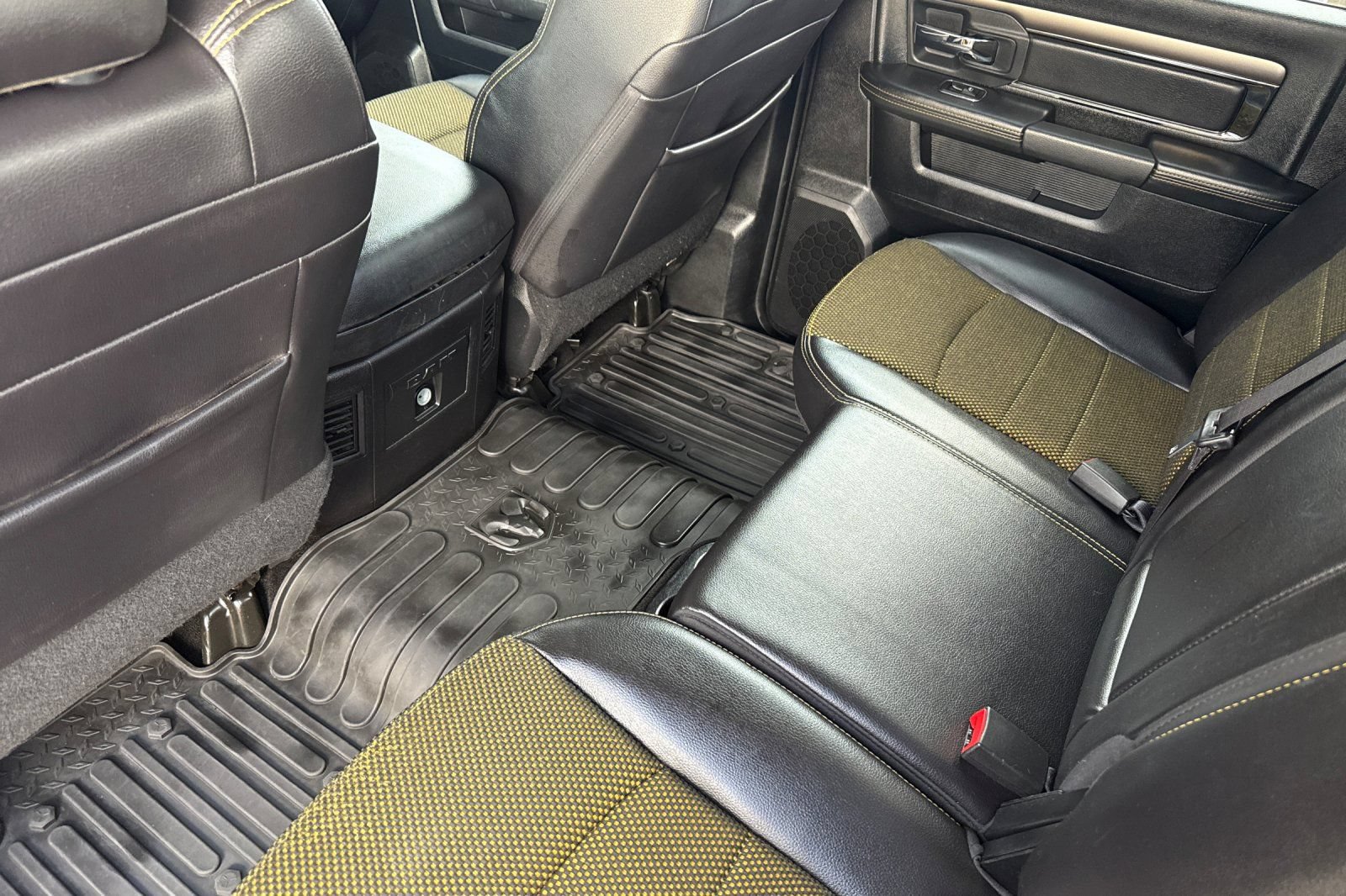 Used 2016 RAM 1500 Sport w/ Stinger Yellow Sport Package AWD/4WD image 13