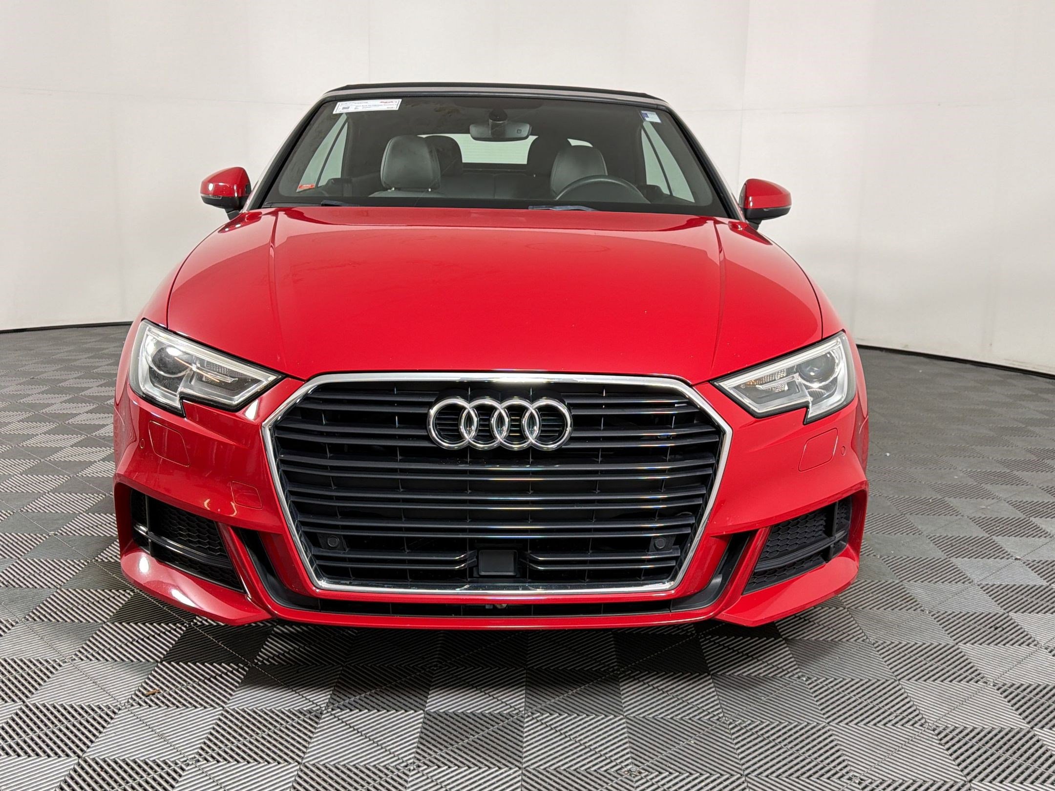 Used 2017 Audi A3 2.0T Premium Plus w/ Premium Plus Package FWD image 4