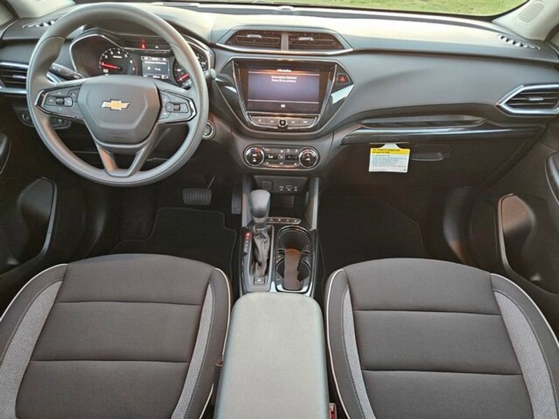 Certified 2023 Chevrolet TrailBlazer LT w/ Convenience Package image 10