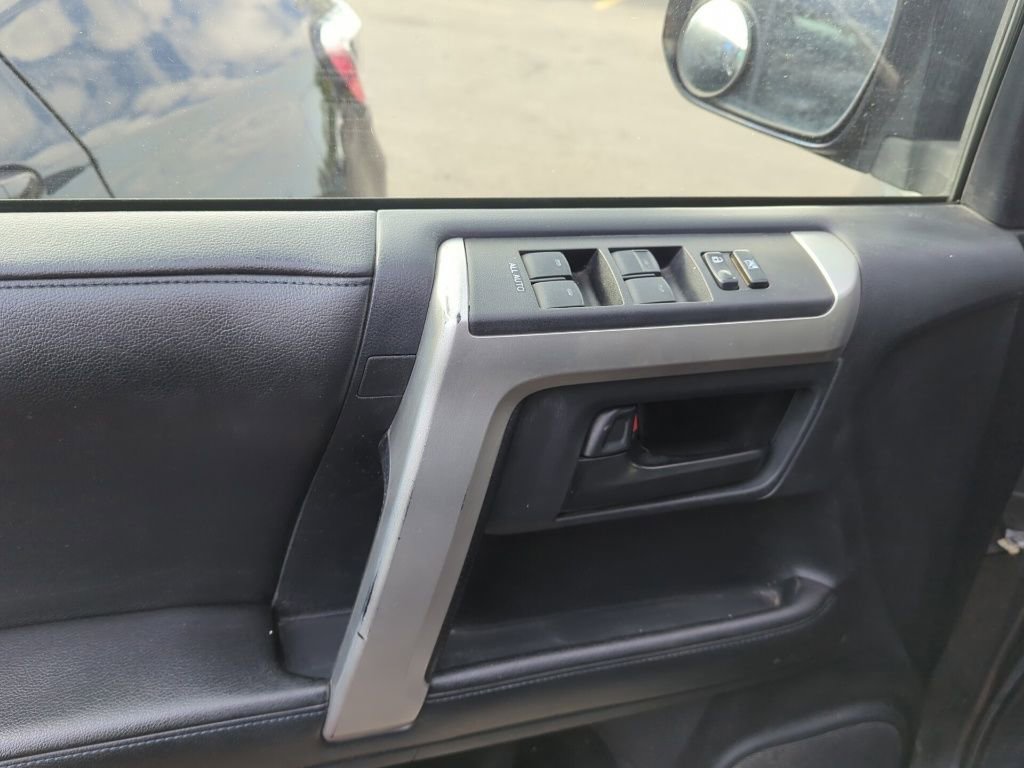 Used 2011 Toyota 4Runner Limited AWD/4WD image 8