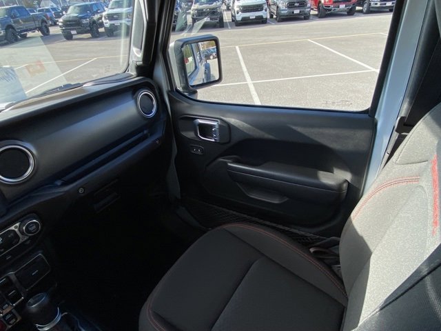 Used 2022 Jeep Gladiator Rubicon w/ Cold Weather Group image 28