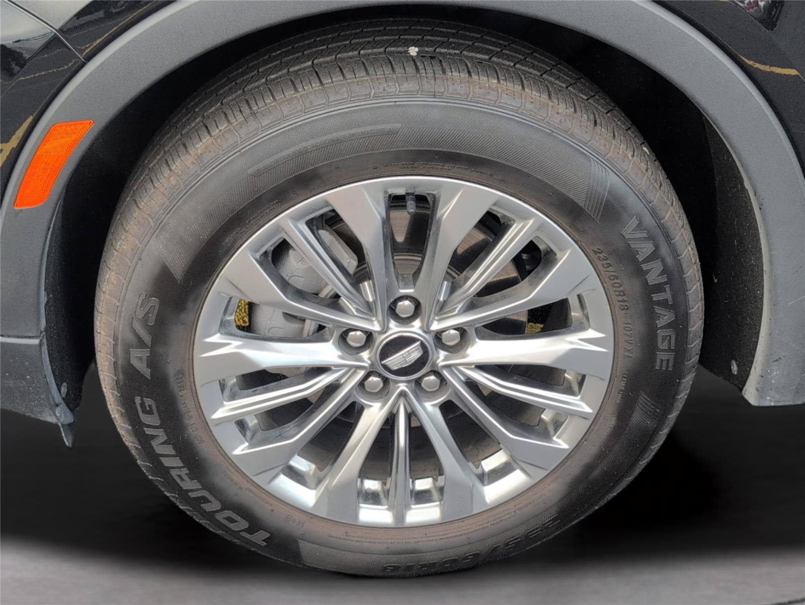 Used 2025 Cadillac XT4 Premium Luxury FWD image 34