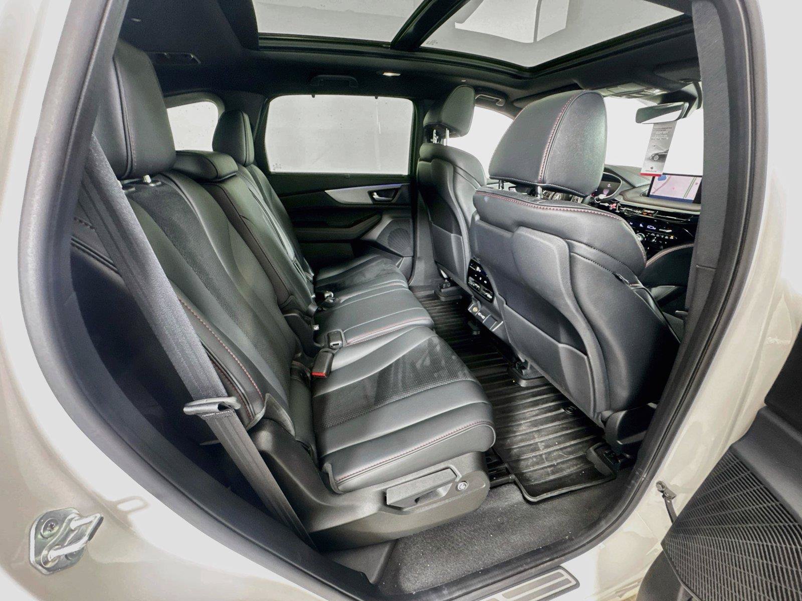 Used 2023 Acura MDX A-Spec AWD/4WD image 29