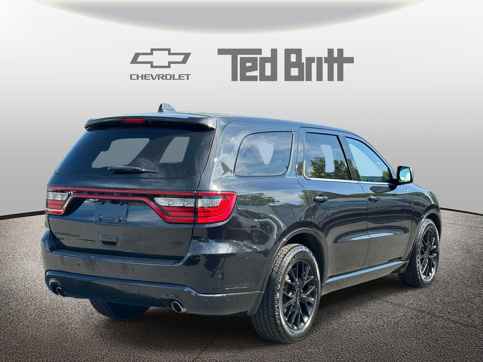 Used 2015 Dodge Durango R/T w/ Blacktop Package AWD/4WD image 4