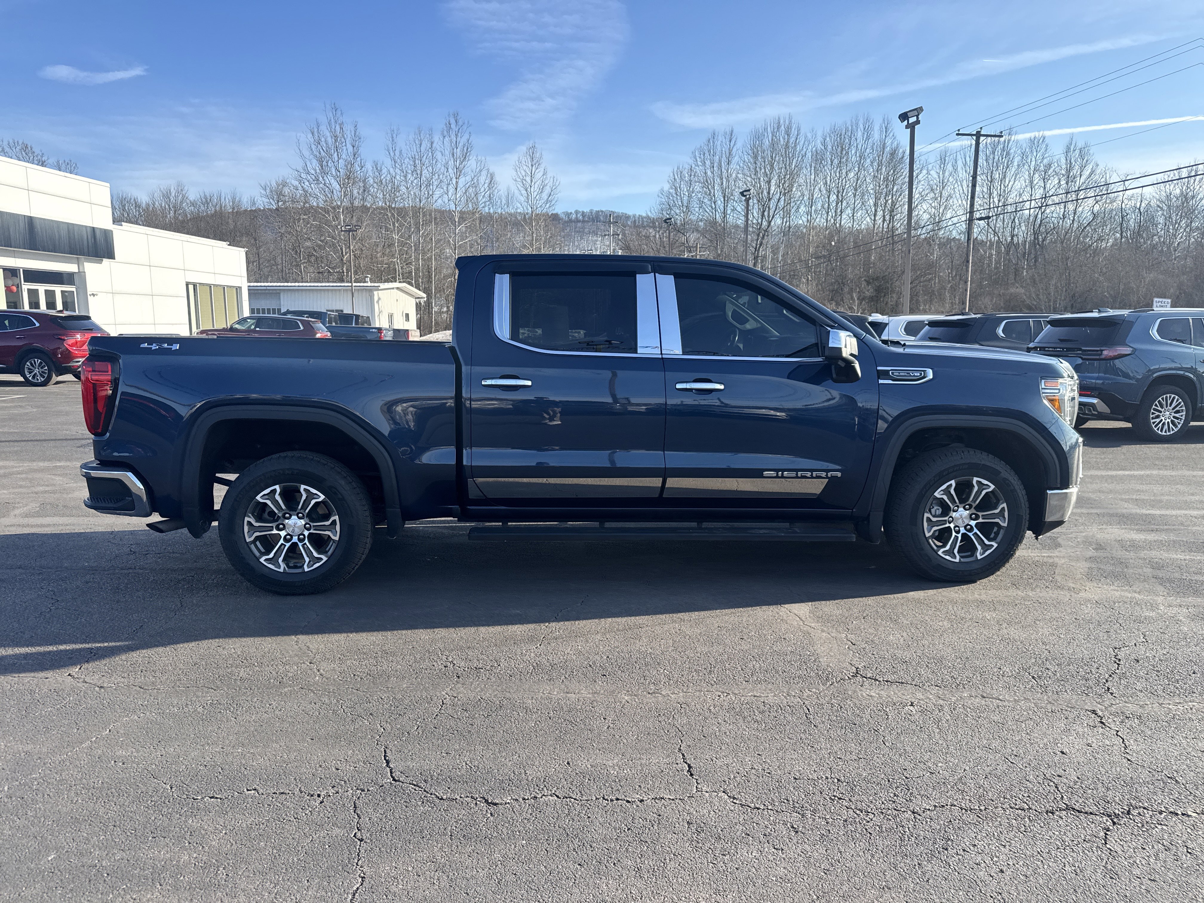 Used 2020 GMC Sierra 1500 SLT w/ SLT Convenience Package image 2