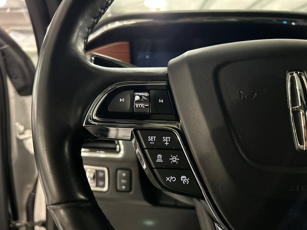 Certified 2024 Lincoln Navigator L Reserve AWD/4WD image 12