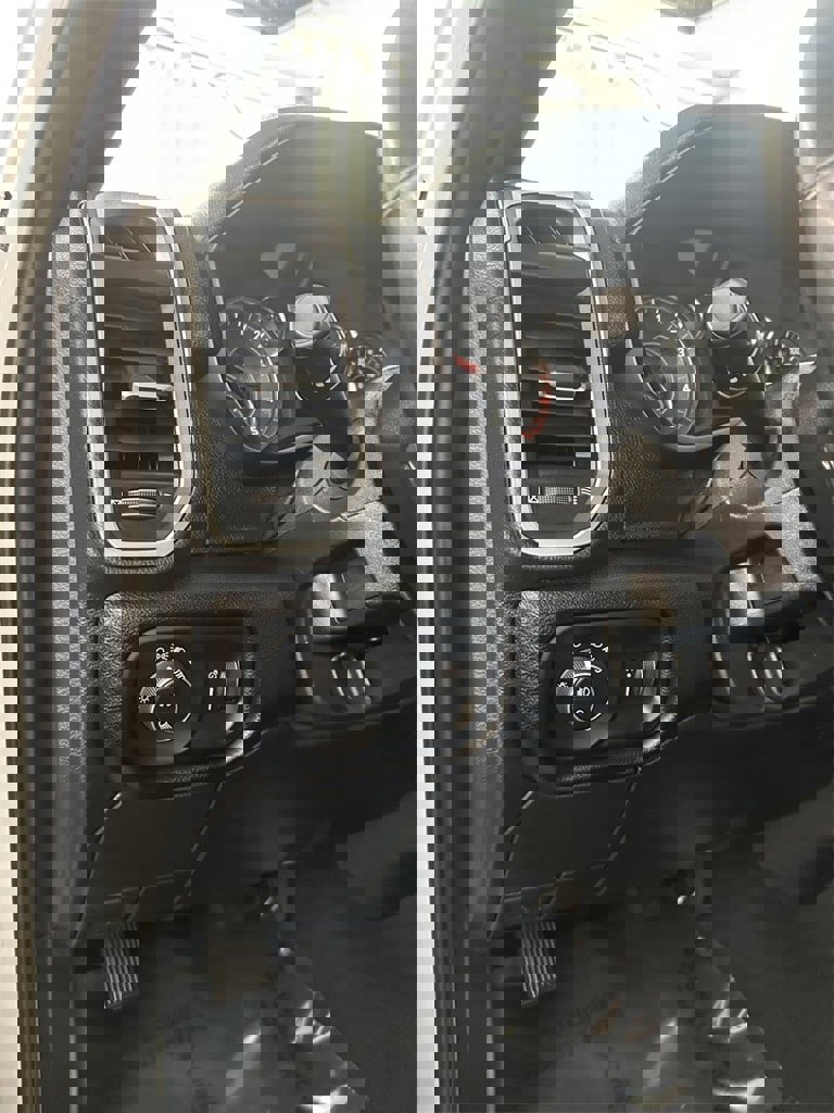 Used 2024 RAM 2500 Big Horn image 17