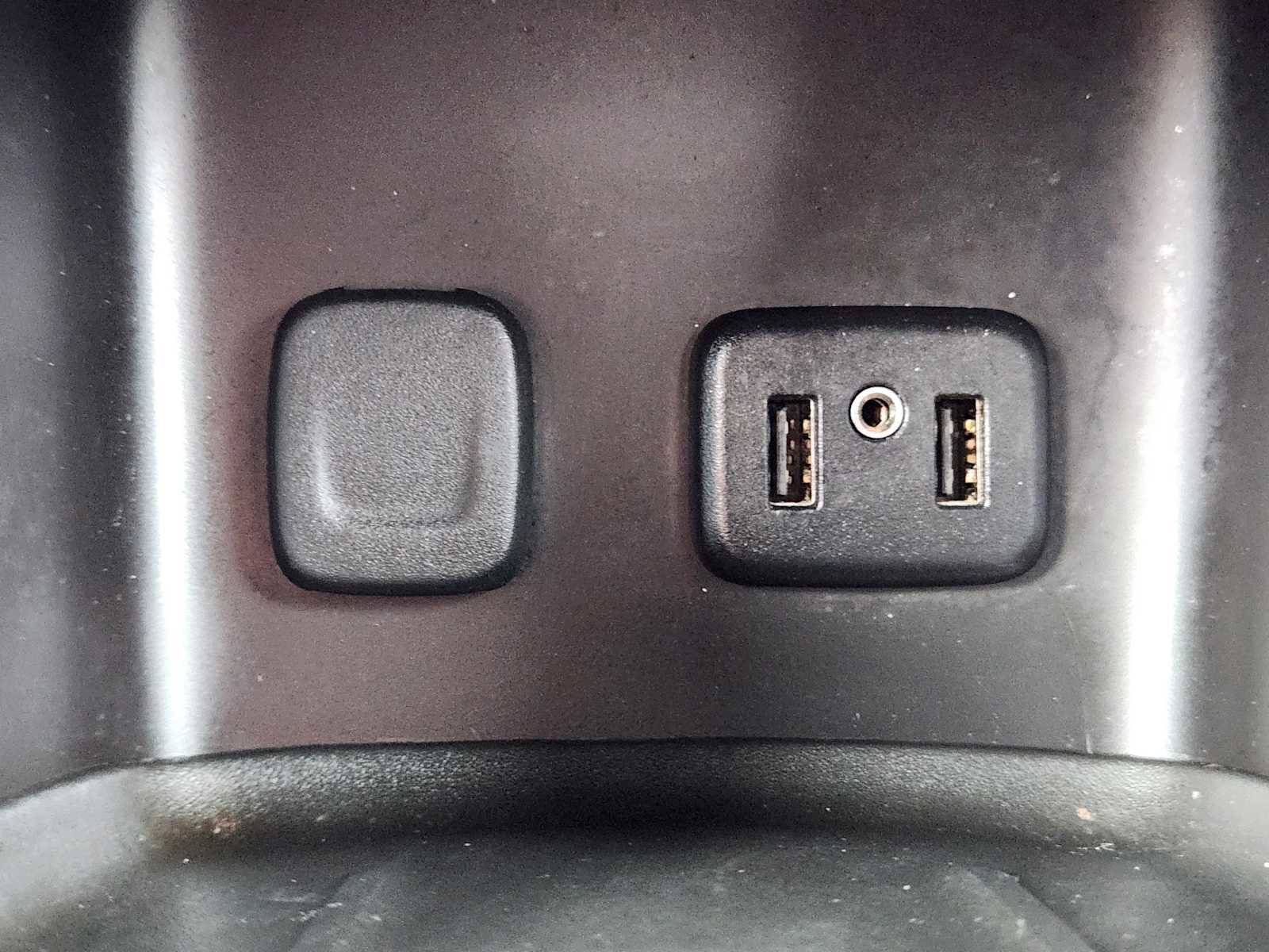 Used 2018 GMC Acadia SLT image 21