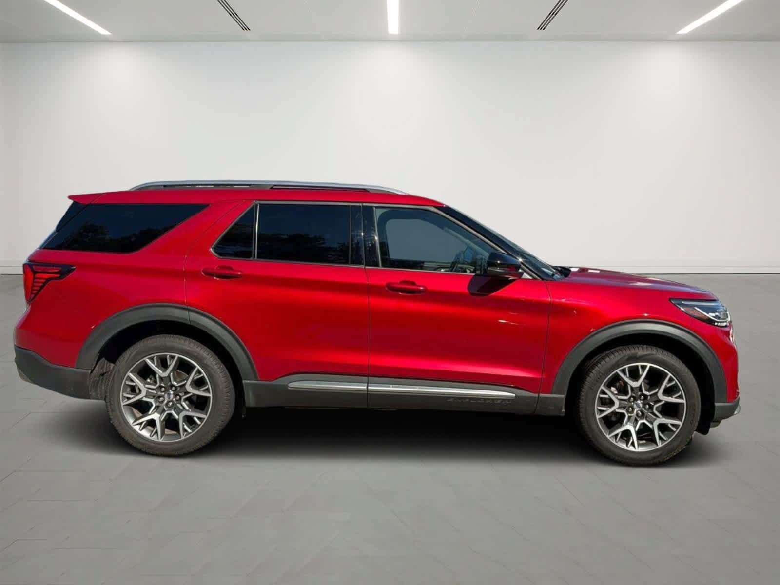 Used 2025 Ford Explorer Platinum w/ Ultimate Package AWD/4WD image 4