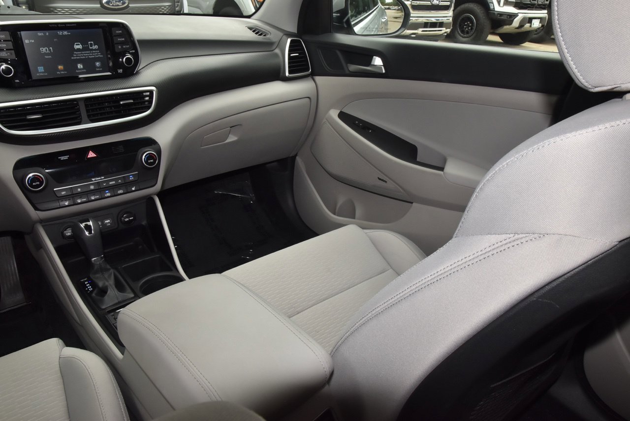 Used 2019 Hyundai Tucson Sport FWD image 17