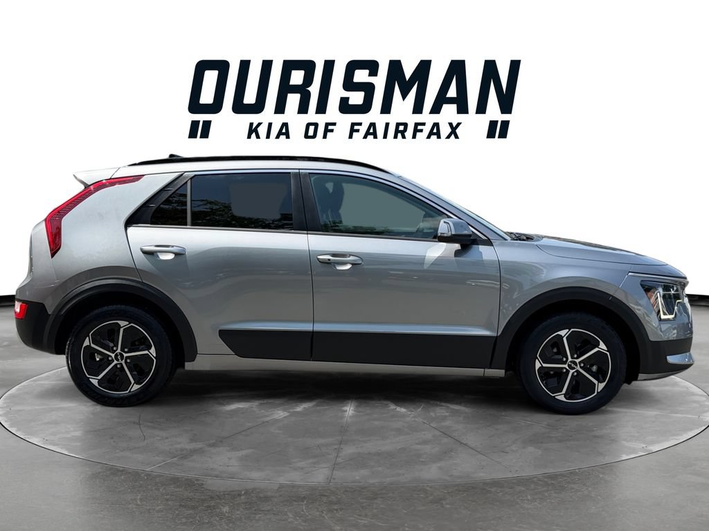 Certified 2023 Kia Niro EX FWD image 6