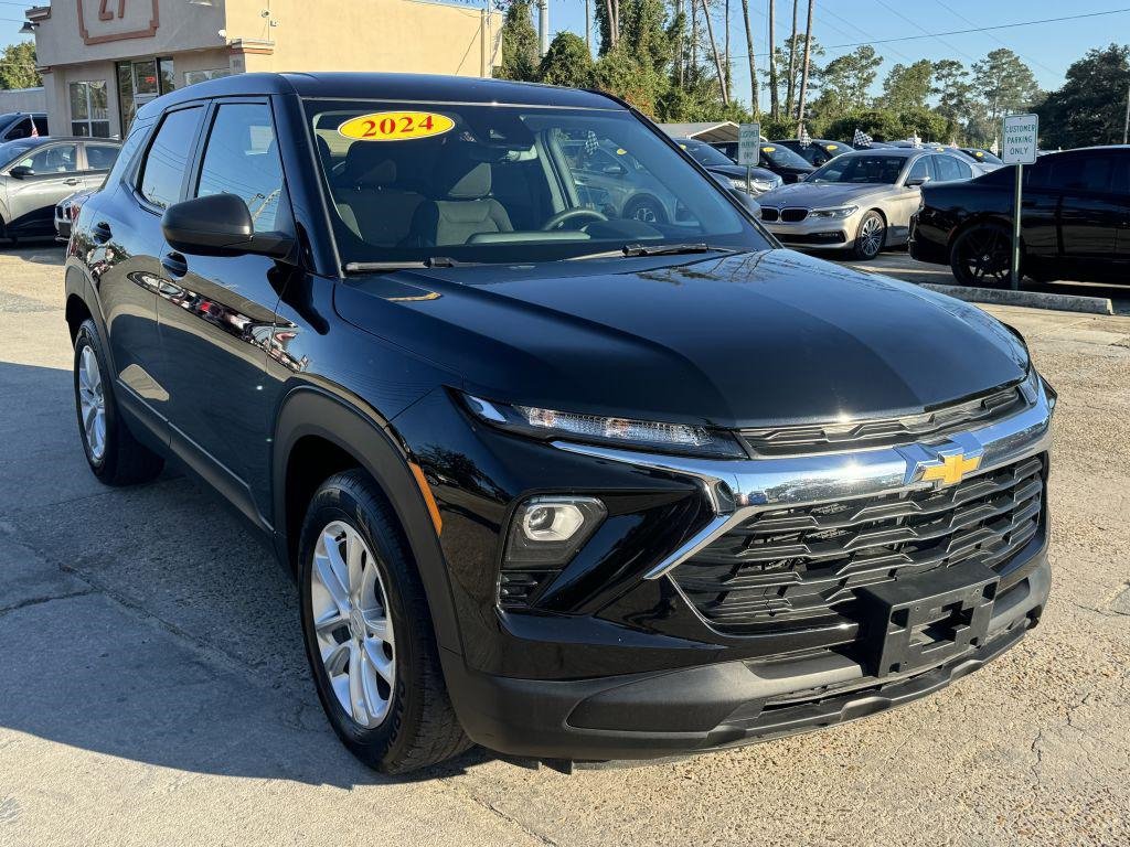 Used 2024 Chevrolet TrailBlazer LS w/ LS Convenience Package image 3